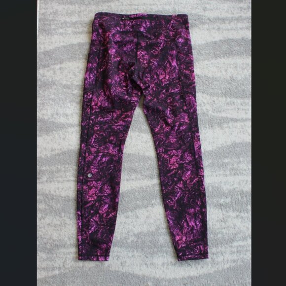 Lululemon pink and black tights - Picture 2 of 5